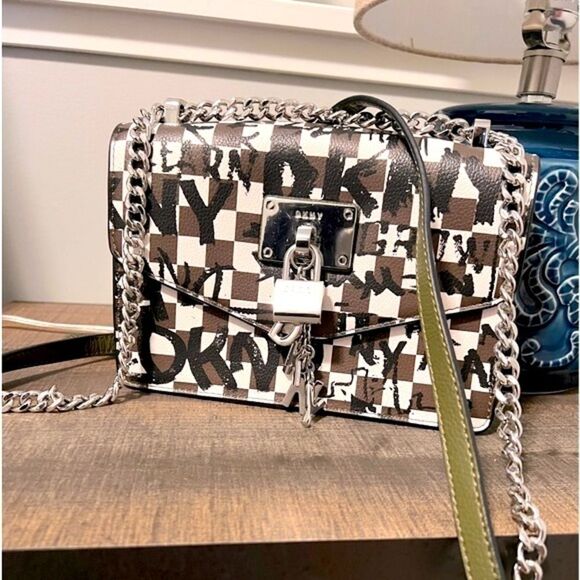 NWOT DKNY Check-graffiti Shoulder Bag In Green crossBag - Picture 13 of 13